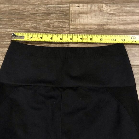 Fabletics Leggings XS 2 - 4 Black Seamless High Waisted Mesh Leggings - Picture 7 of 12